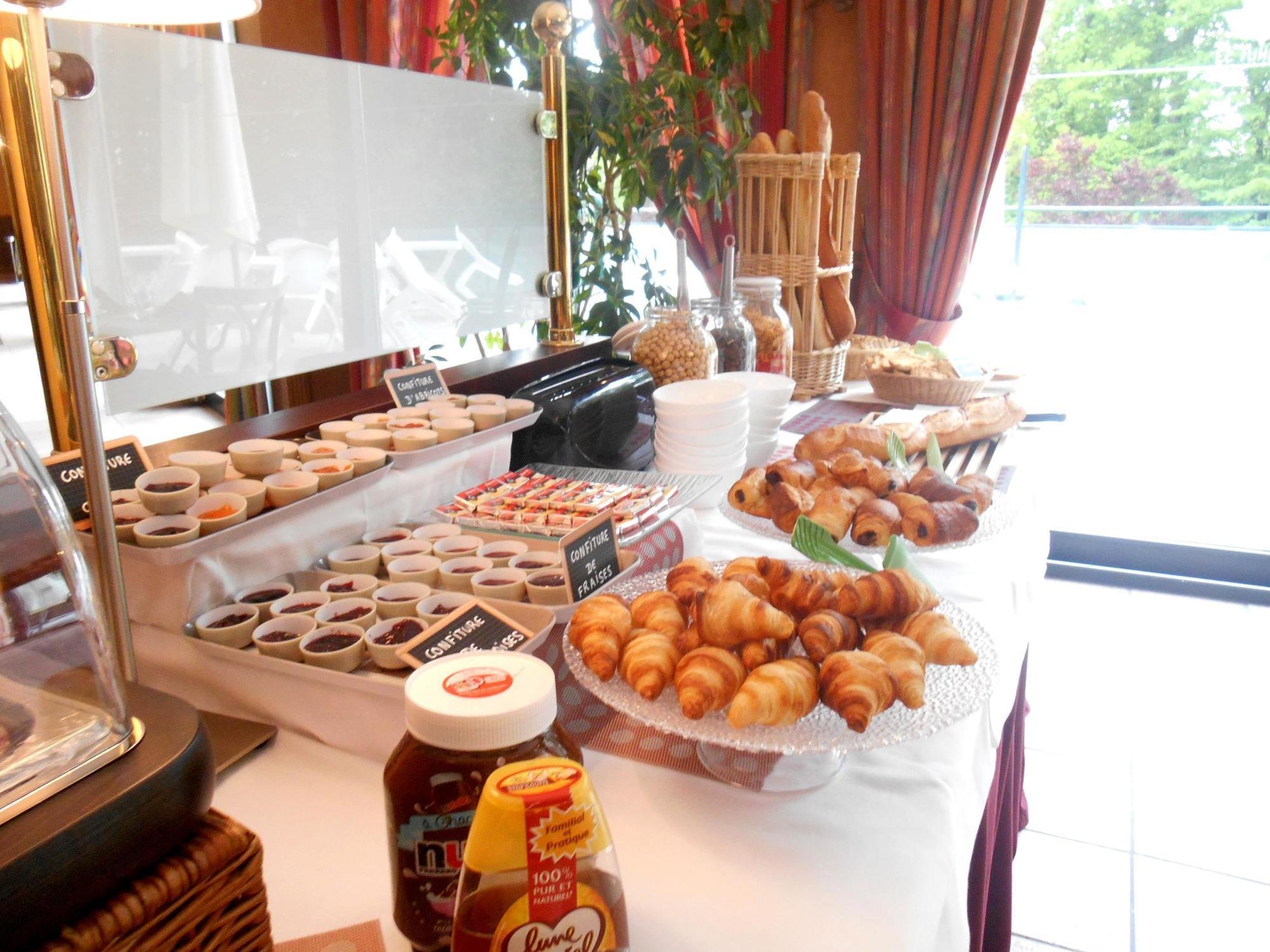 图里皮埃尔餐厅酒店 Vienne-le-Château 外观 照片